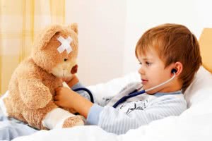Игры во время болезни ребенка: чем занять ребенка, веселое соблюдение постельного режима