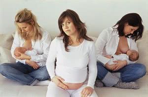 Кормление грудью ребенка во время беременности