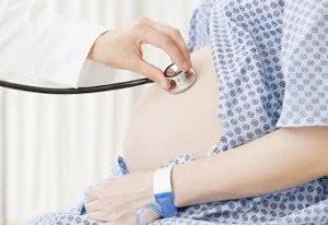 Критические периоды беременности: что нужно знать. Правила поведения и профилактика в критические периоды