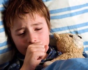 Лающий кашель у ребенка: с температурой и без температуры, лечение