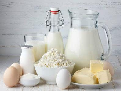 Питание детей 1-3 года: молочные продукты, рекомендованные смеси и кисломолочные продукты