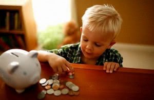 Ребенок и деньги: давать ли ребенку деньги