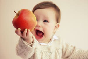 Яблоко в рационе питания ребенка. Когда можно давать ребенку яблоко