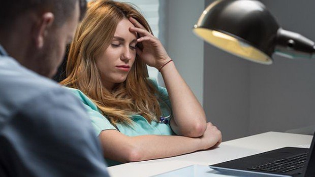 Работа по ночам может стать причиной возникновения ранней менопаузы у женщин