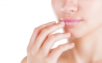 Уход за кожей: высыпания на губах
