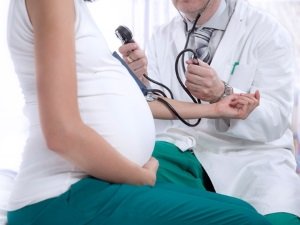 Повышение давления при беременности - симптом гестоза