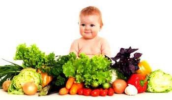 Малыш среди овощей