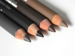 Подбор цвета карандаша для бровей